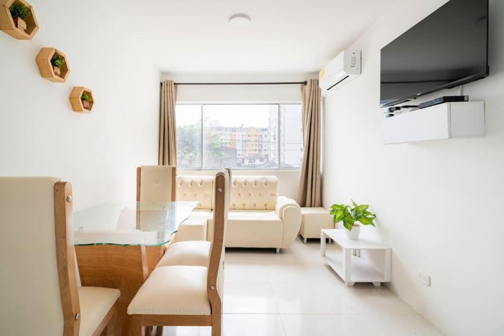 Apartamento Apto Torre Primi Cerca A La Playa, Aeropuerto Y Al Centro Cartagena